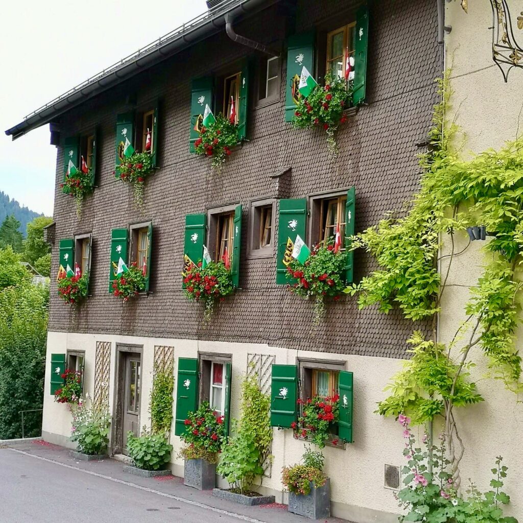 Home - English - B&B Rosaly | Château-d'Œx